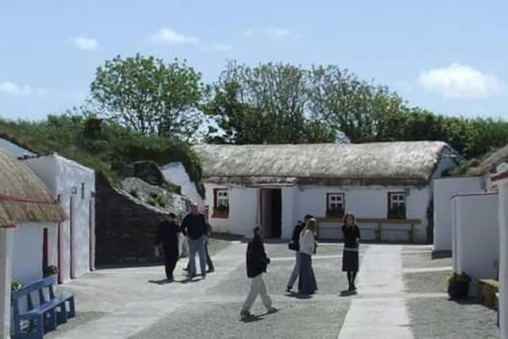 Ardmore Cottage - Failte Ireland Quality Assured Muff Exterior photo